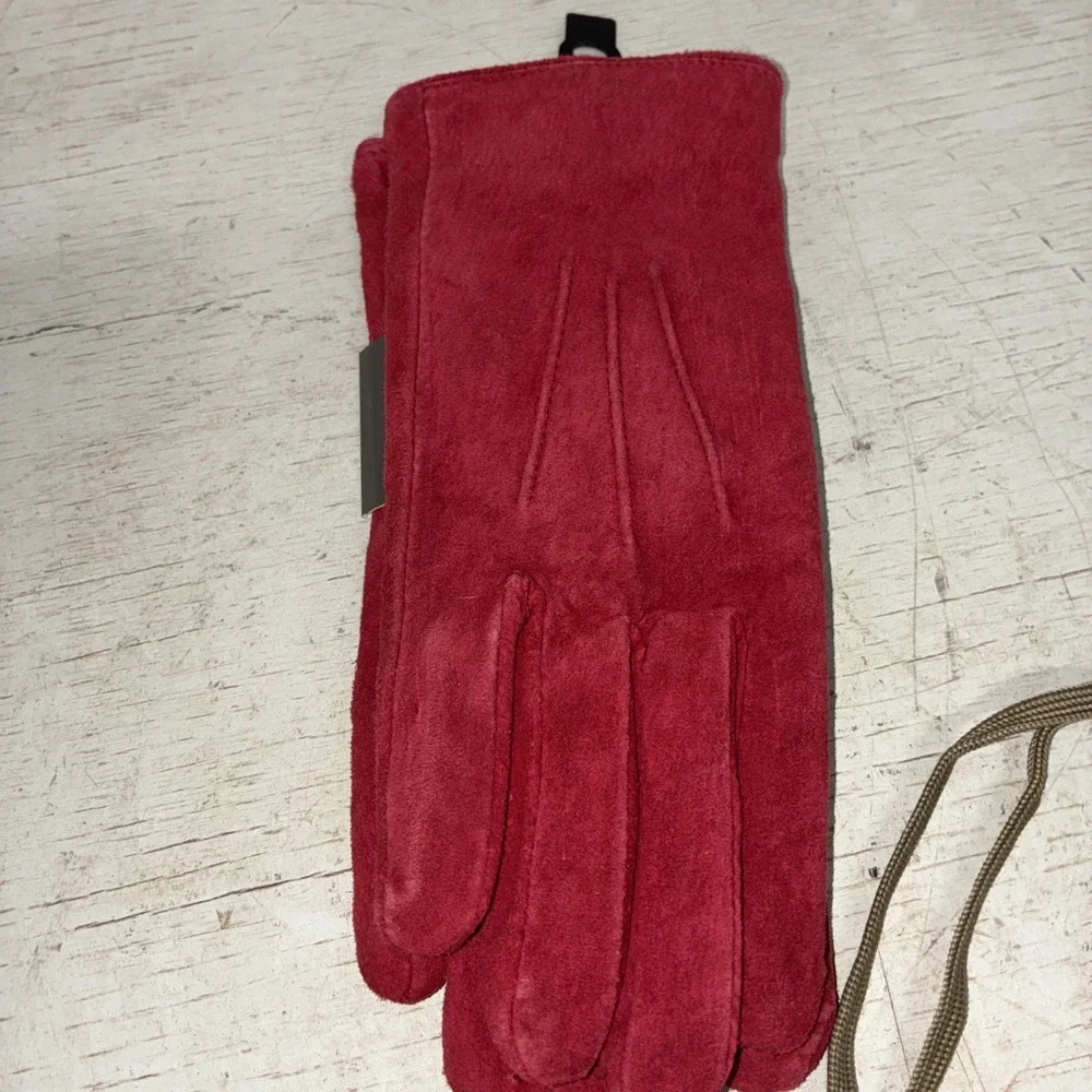 Isotoner Women's Really Red Suede New Gloves Size LG